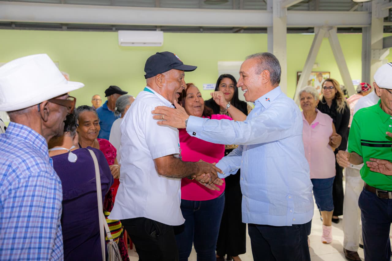 Director ejecutivo del CONAPE celebra el trato digno y humano a los adultos mayores en  Ciudad Juan Bosch