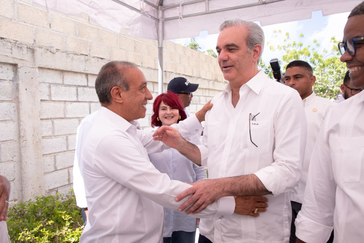 Director ejecutivo de CONAPE acompaña al presidente Abinader en jornada ‘Primero Tú’  y reafirma apoyo permanente a los adultos mayores”